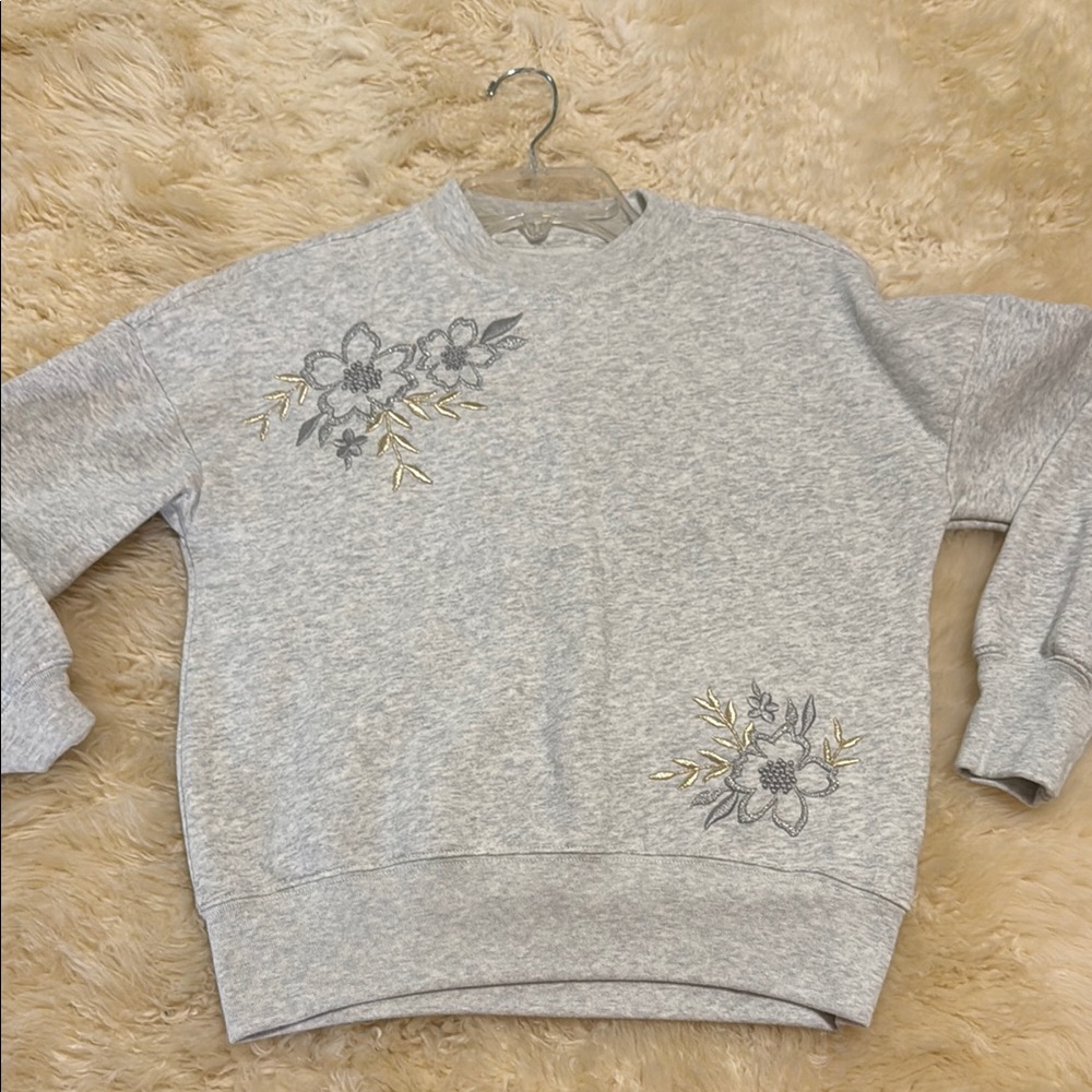 Abercrombie and Fitch Floral Embroidered Gray Sweater